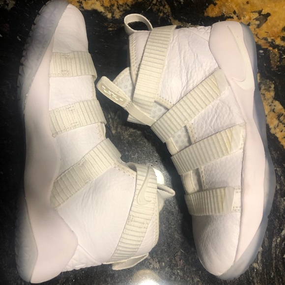 LaBrons - Picture 2 of 6